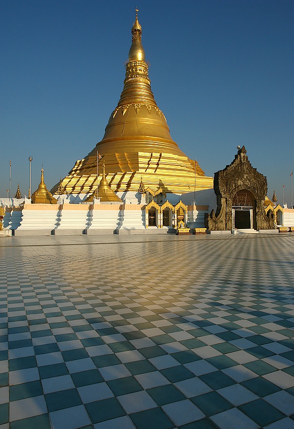 Lawkanandar Pagoda in Sittwe