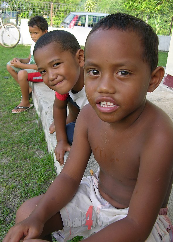 Polynesian childs on Moorea