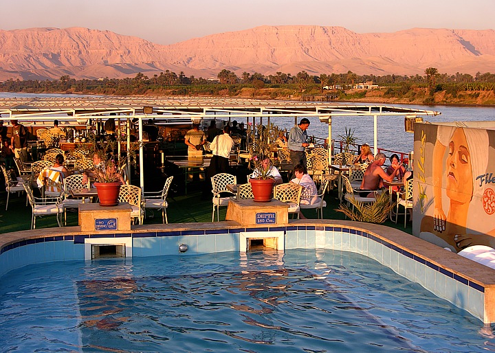 Nile cruise from Luxor to Assuan