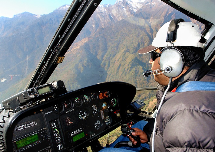 Helicopter flight from Syangboche to Lukla
