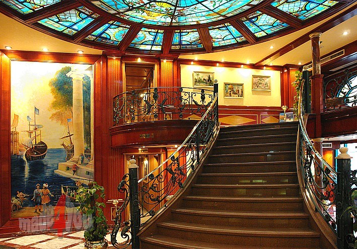5 Star Luxury Hotelship Lobby