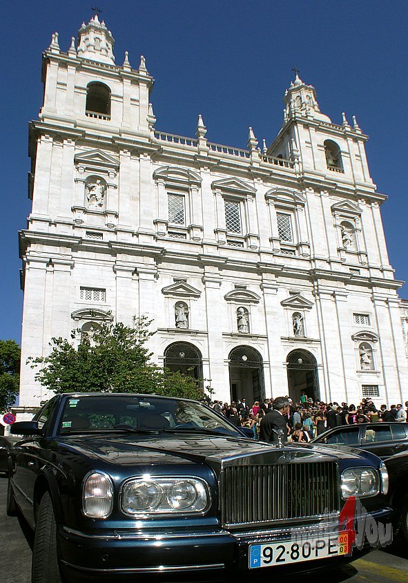 Rolls Royce Wedding in Monastery So Vicente da Fora