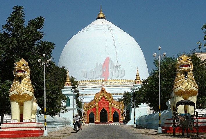 Kaunghmudaw die Busen-Pagode bei Sagaing