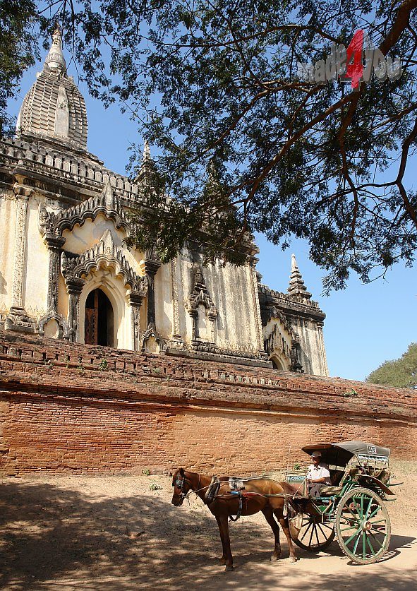 Gaw Daw Palin Pagoda in Bagan