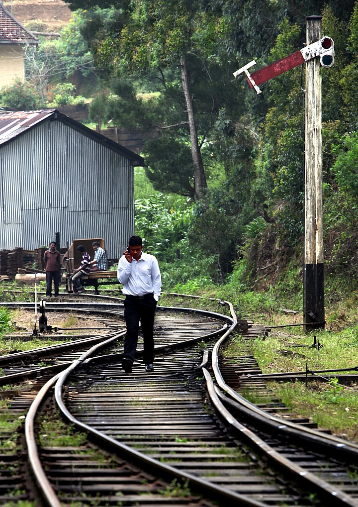 Narrow rails in Sri Lanka