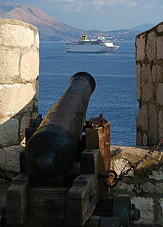 Cannons guard the citywall of Dubrovnik