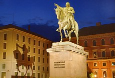 Maximilian Statue at Wittelsbach Place