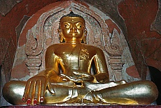 HtiLoMinLo Temple in Bagan