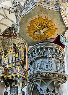 Orgel und Prediktkanzel Nrdlingen Dome