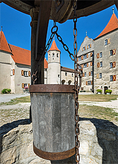 Ziehbrunnen Burg Harburg