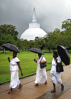 Singhalese women pilgrims in Anuradhapura